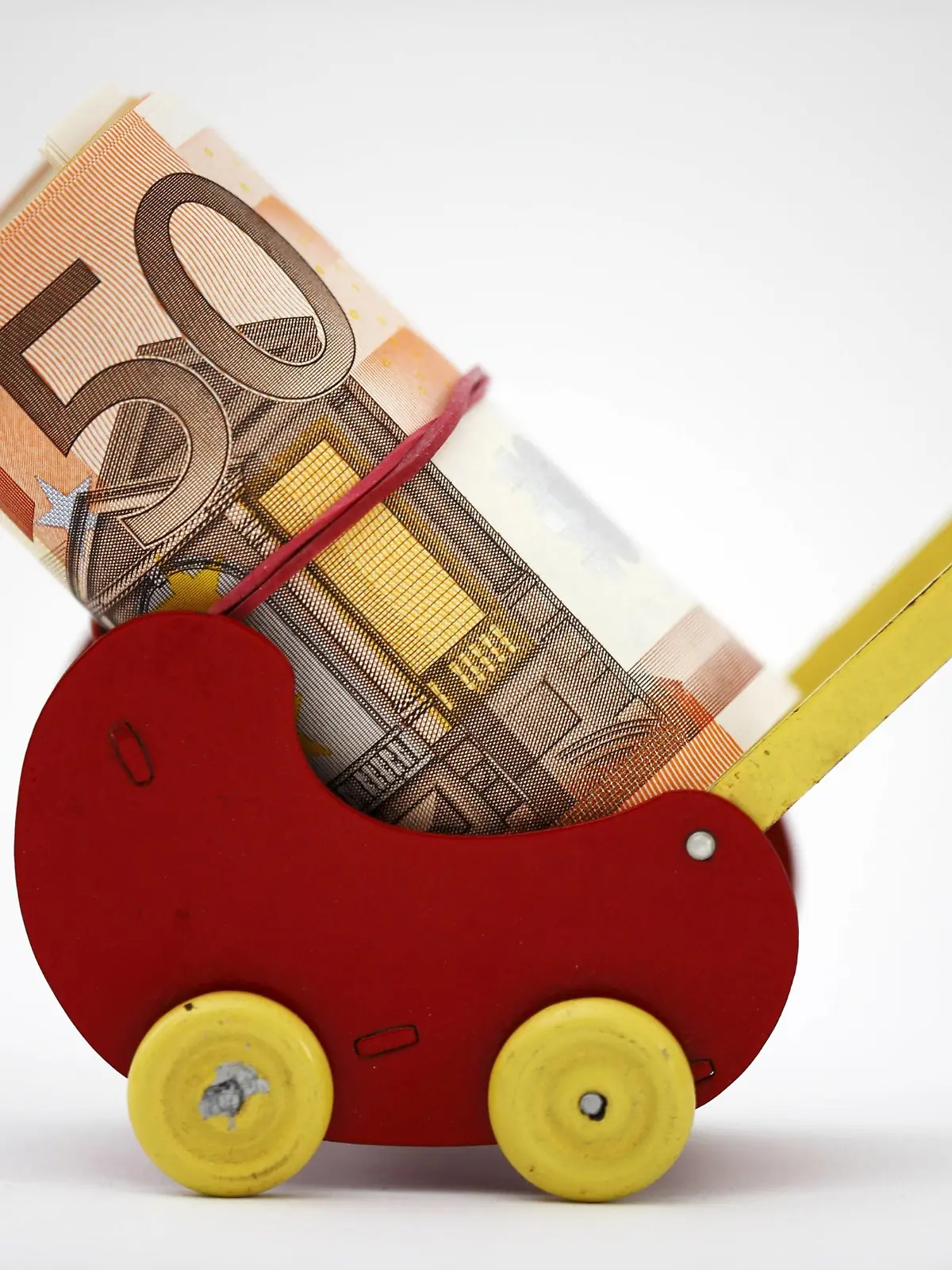 Sparen GER, 20150904, Symbolbild, Sparen, Kosten Kindererziehung

Savings ger  Symbol image Savings Costs Children\u0026#39;s education