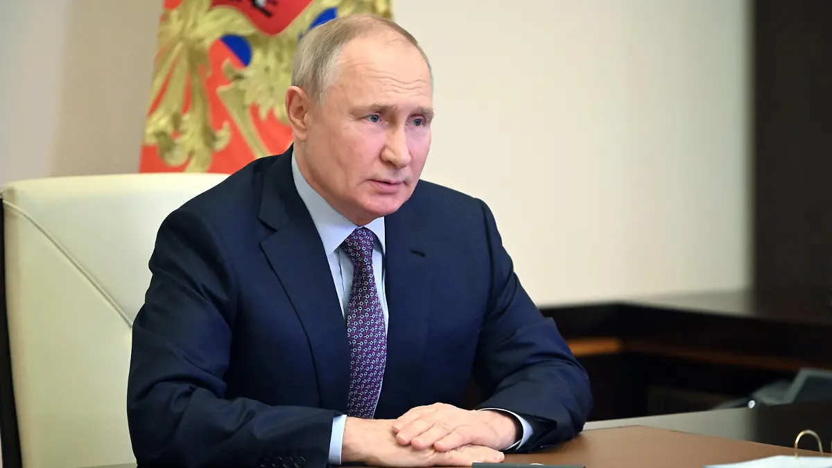 Russia Putin Security Council 8364686 03.02.2023 Russian President Vladimir Putin chairs a meeting with members of the Security Council via a video conference at the Novo-Ogaryovo state residence, outside Moscow, Russia. Pavel Byrkin / Sputnik Novo-Ogaryovo Moscow region Russia PUBLICATIONxINxGERxSUIxAUTxONLY Copyright: xPavelxByrkinx
