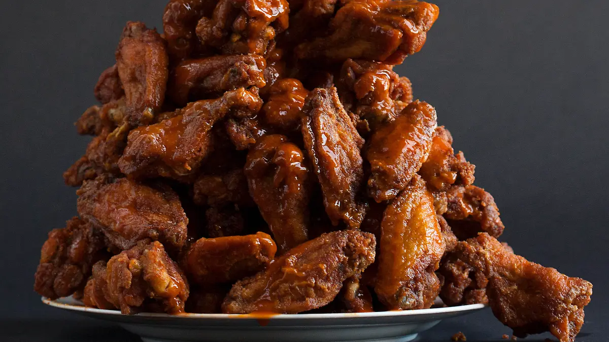 January 18, 2017 - St. Petersburg, Florida, U.S. - LARA CERRI | Times.A plate of wings from Ferg's. For Taste Super Bowl online