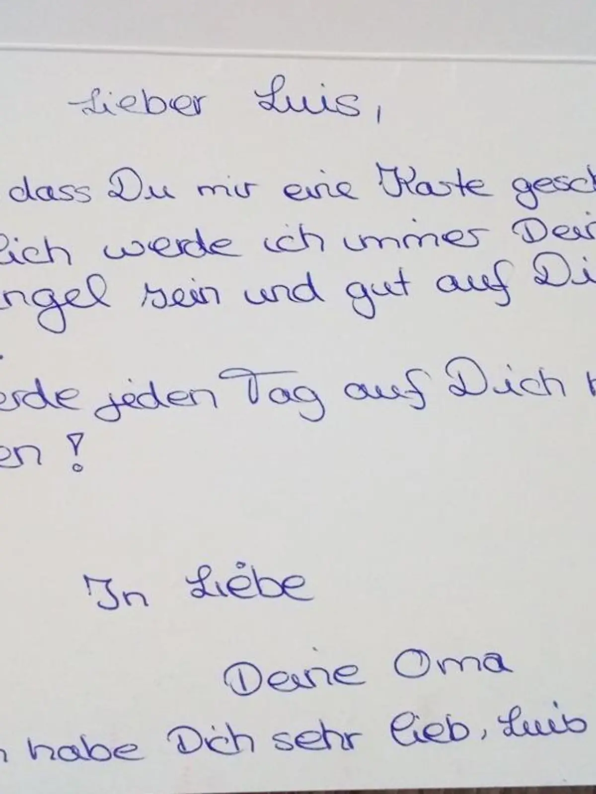 Bei der Beerding schrieb Luis eine Postkarte an seine Oma - und  bekam eine Antwort.