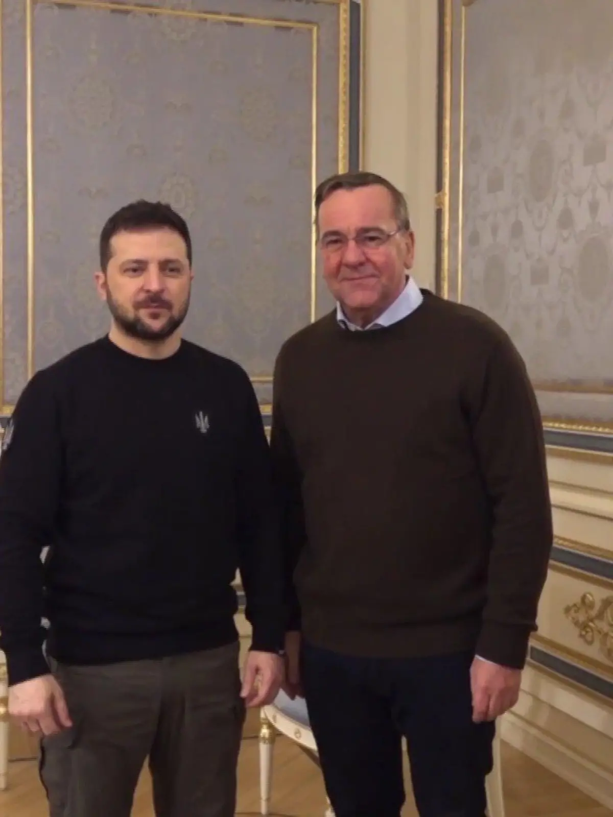 Der deutsche Verteidigungsminister zu Besuch in Kiew.