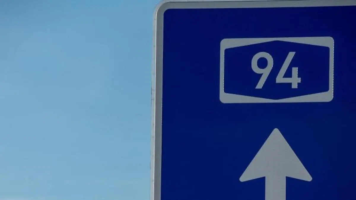 Baubeginn eines neuen Autobahnabschnitts der A94. Foto: Armin Weigel/Archiv