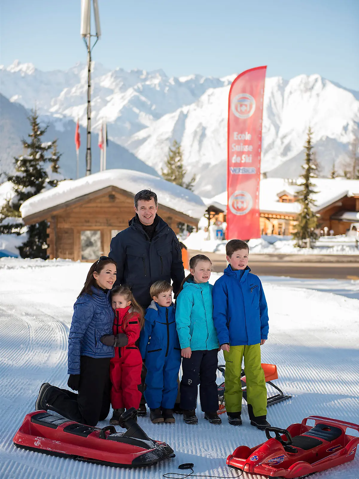 VERBIER, SWITZERLAND - FEBRUARY 08:  Princess Mary of Denmark, Princess Josephine of Denmark, Crown Prince Frederik of Denmark, Prince Vincent of Denmark, Princess Isabella of Denmark and Prince Christian of Denmark pose as the Danish Royal family hold their annual skiing photocall whilst on holiday on February 8, 2015 in Verbier, Switzerland.  (Photo by Harold Cunningham/Getty Images)