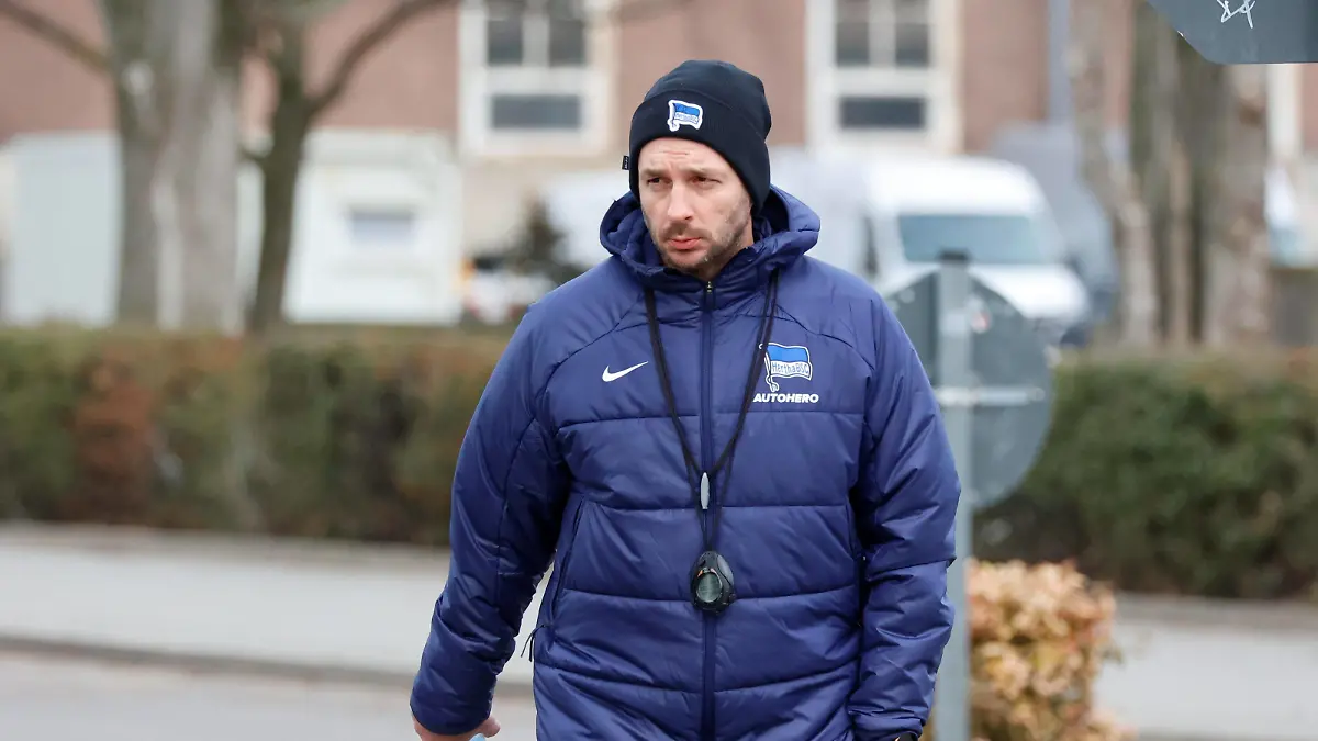 Deutschland, Berlin, Sportpark, GER, 1.FBL, Hertha BSC, Saison 2022/23, Training, Foto:Sandro Schwarz, Cheftrainer *** Germany, Berlin, Sportpark, GER, 1 FBL, Hertha BSC, season 2022 23, training, photo Sandro Schwarz, head coach