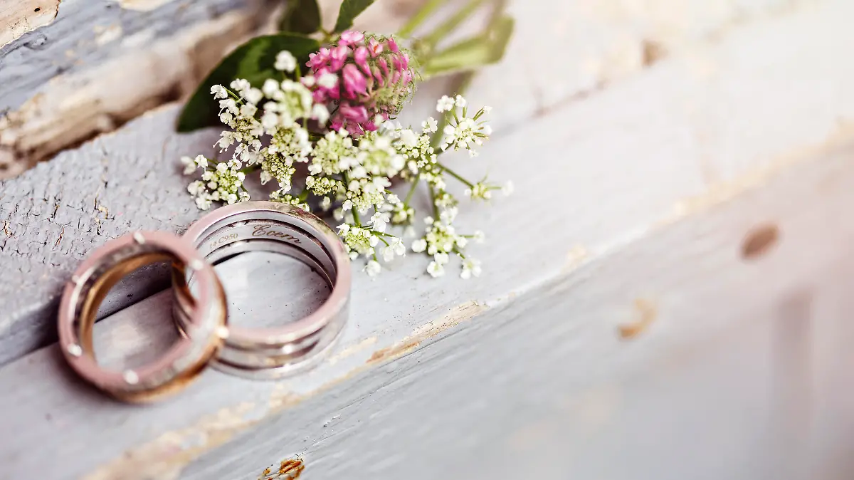 wedding rings