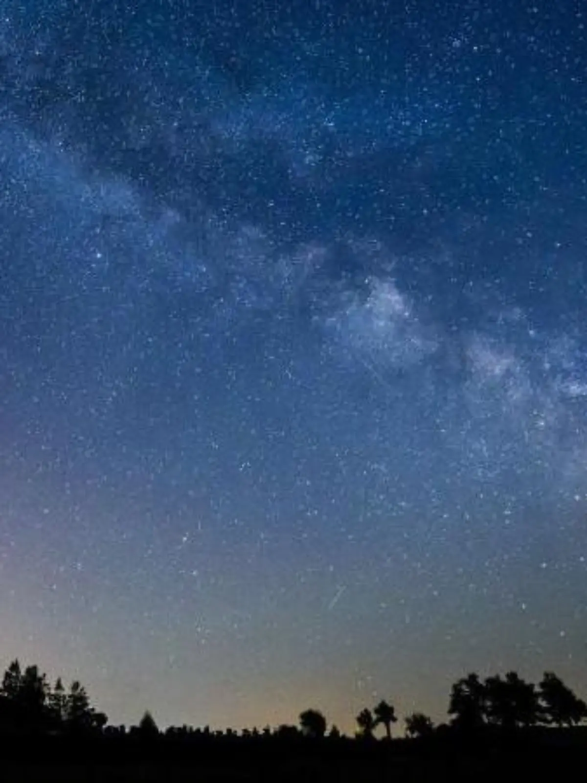 Die Milchstraße. Ein internationales Team von Astronomen hat eine Art dunklen Cousin der Milchstraße entdeckt. Foto: Peter Komka