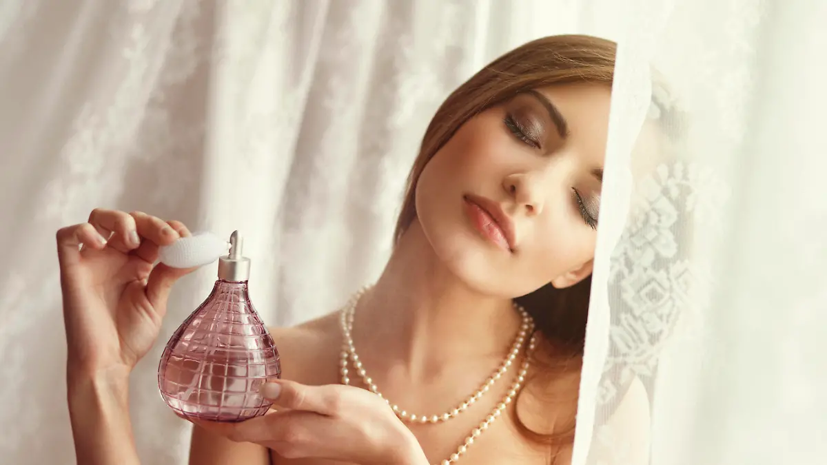 So duftet das Parfum den ganzen Tag! Wir lieben diesen Beauty-Hack