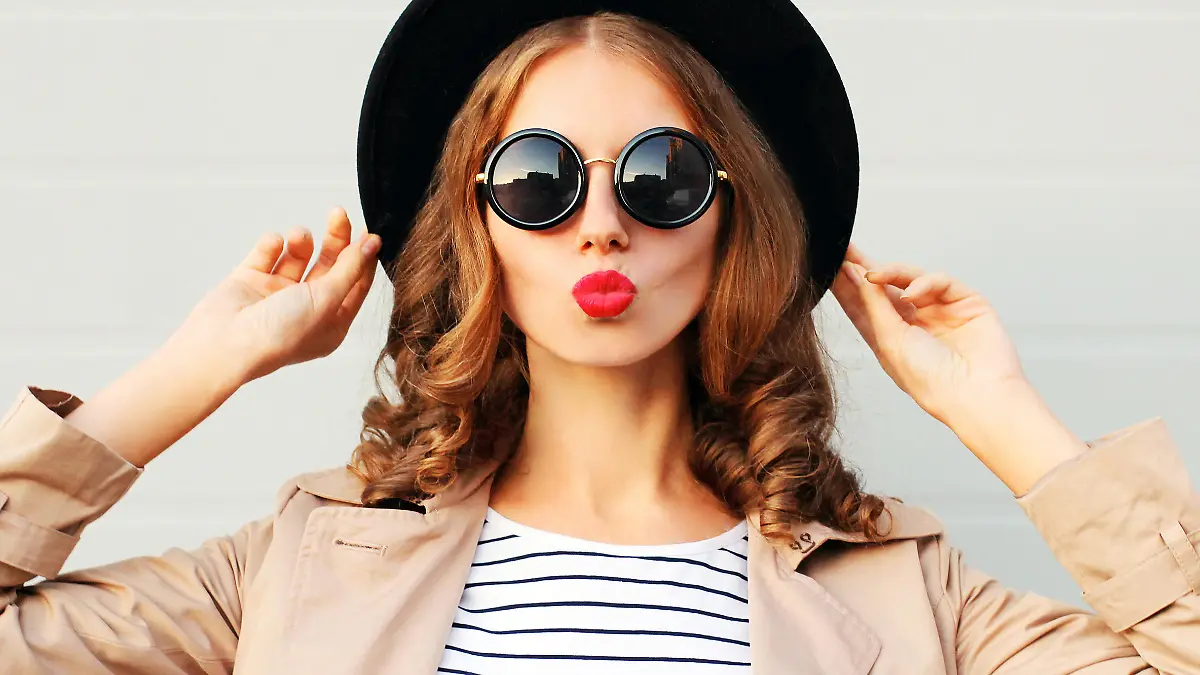 Dieser Lippenstift sieht bei JEDEM anders aus! Die Beauty-Trends von der GLOW-Messe
