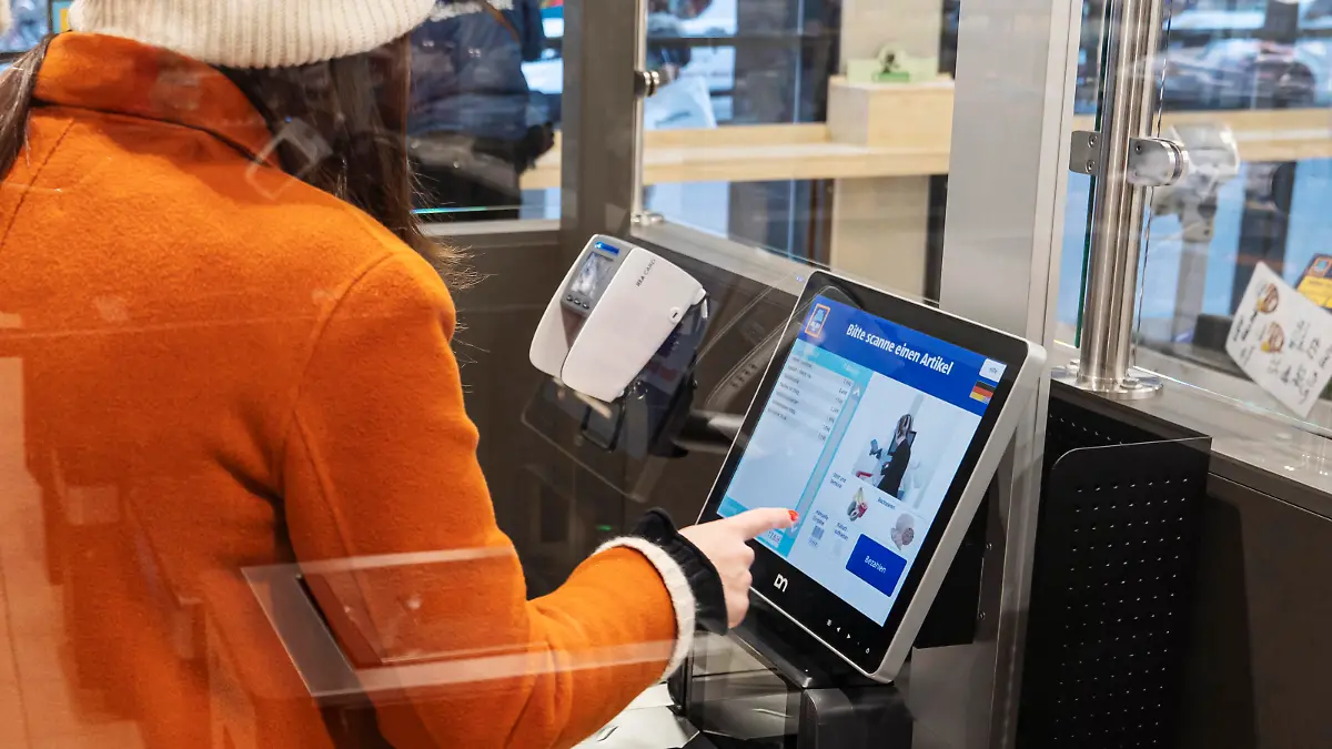 Neue Kassenzone mit "Self-Checkout" bei Aldi Süd.