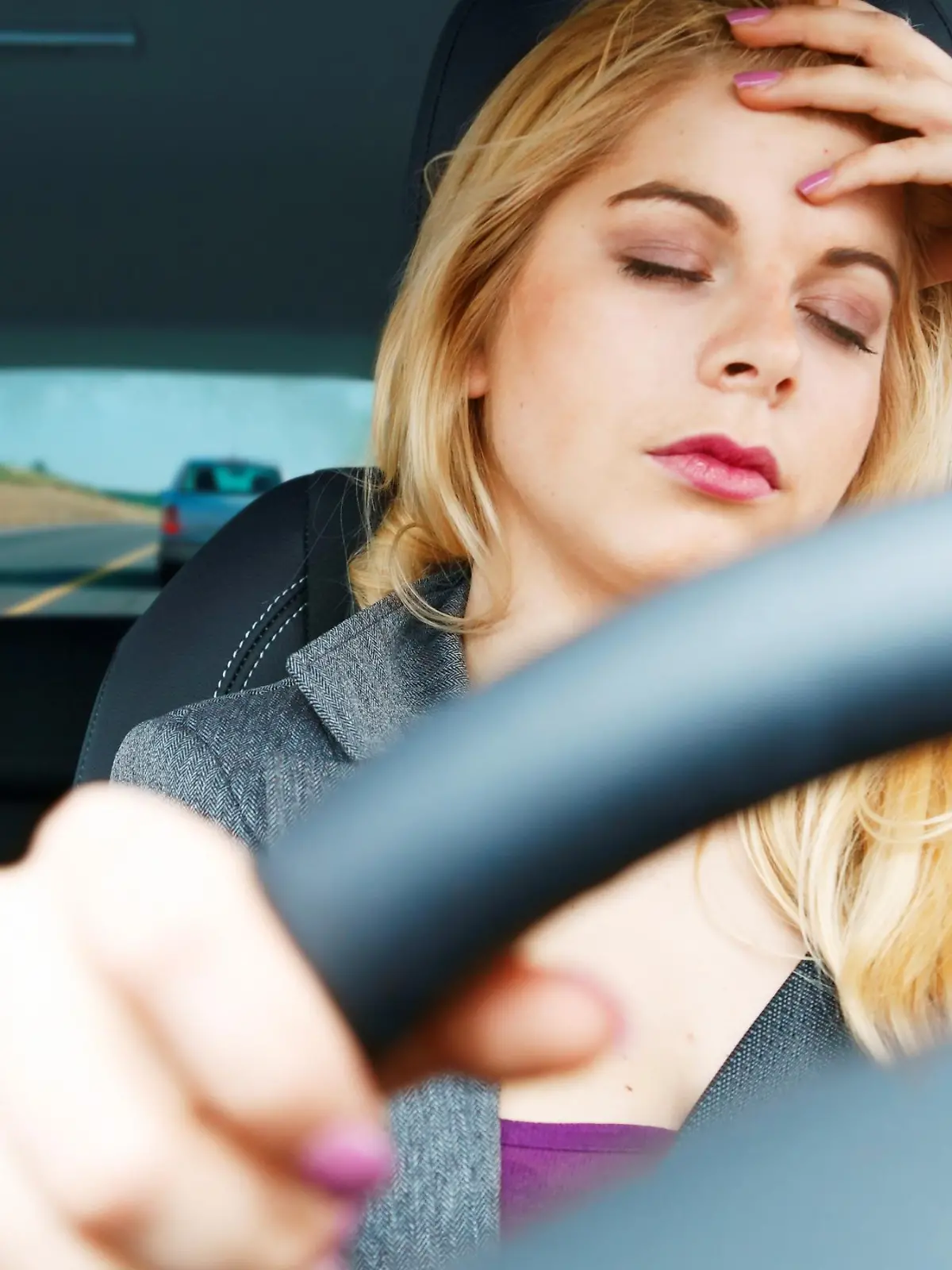 Kopfschmerzen im Auto