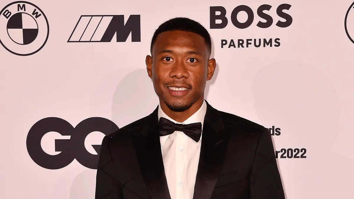 David Alaba bei der Ankunft zur Verleihung der GQ Men Of The Year Awards am 1.12.2022 in Berlin GQ Men Of The Year Awards 2022 in Berlin *** David Alaba arriving for the GQ Men Of The Year Awards on 1 12 2022 in Berlin GQ Men Of The Year Awards 2022 in Berlin. PUBLICATIONxINxGERxSUIxAUTxONLY