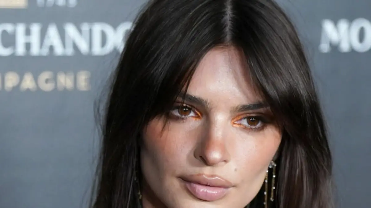 Emily Ratajkowski