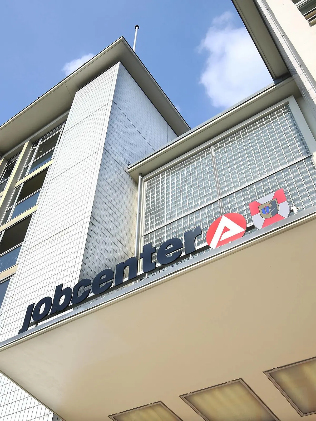 Jobcenter mit Logo am 09.09.2016 in Berlin-Mitte xKATJPGx  