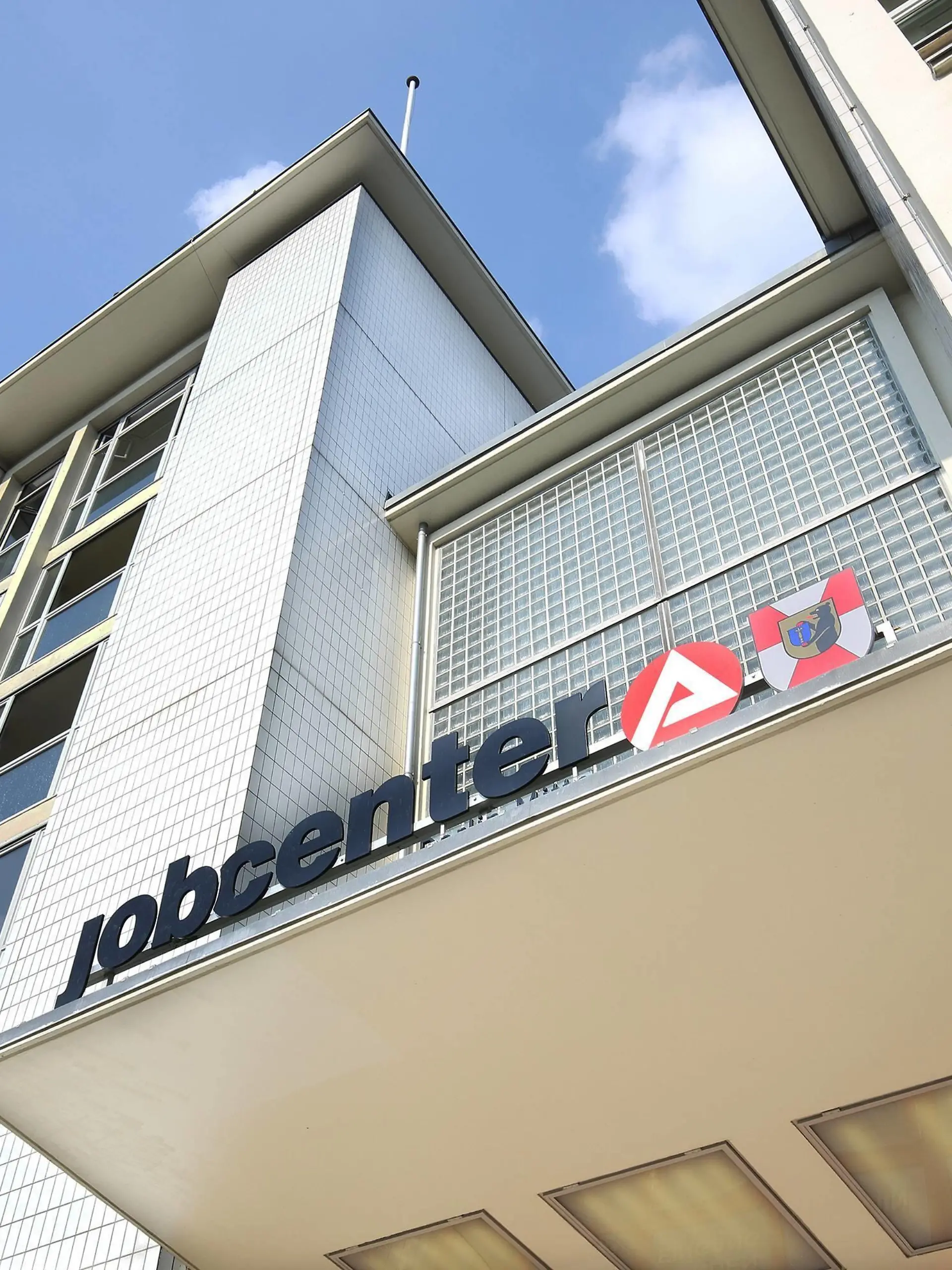 Jobcenter mit Logo am 09.09.2016 in Berlin-Mitte xKATJPGx  
