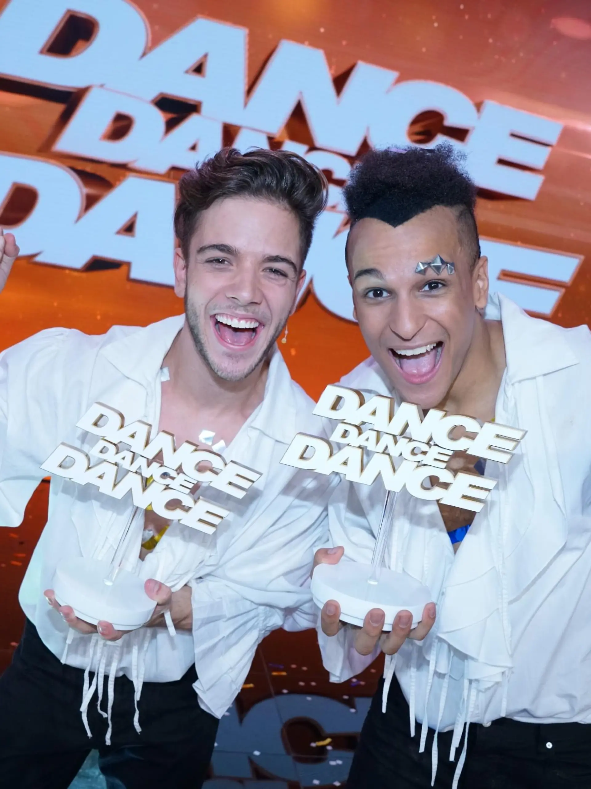 Die Sieger: Prince Damien (r.) und Luca Hänni gewinnen "Dance Dance Dance" 2017.