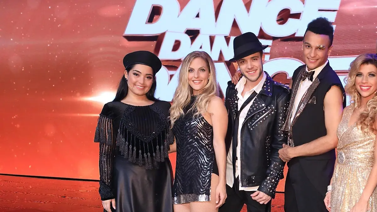 Diese drei Paare sind im Finale. V.l.: Bahar Kizil und Sandy Mölling, Luca Hänni und Prince Damien sowie Suzan und David Odonkor. 