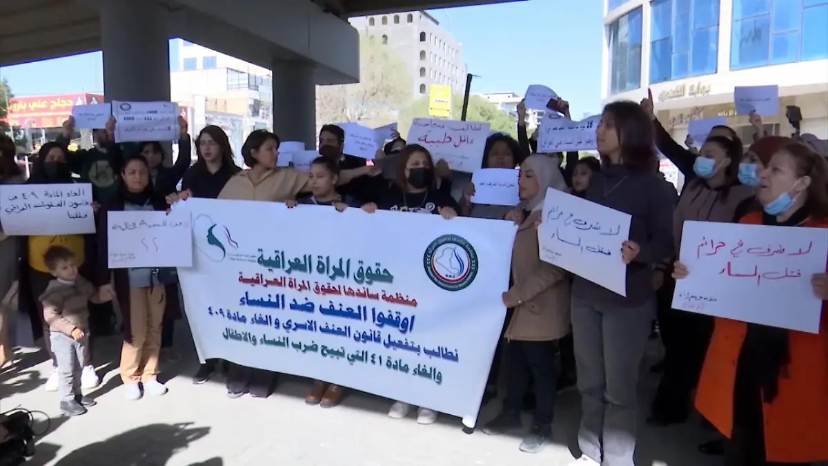 Irakische Youtuberin von Vater getötet Proteste gegen Ehrenmord