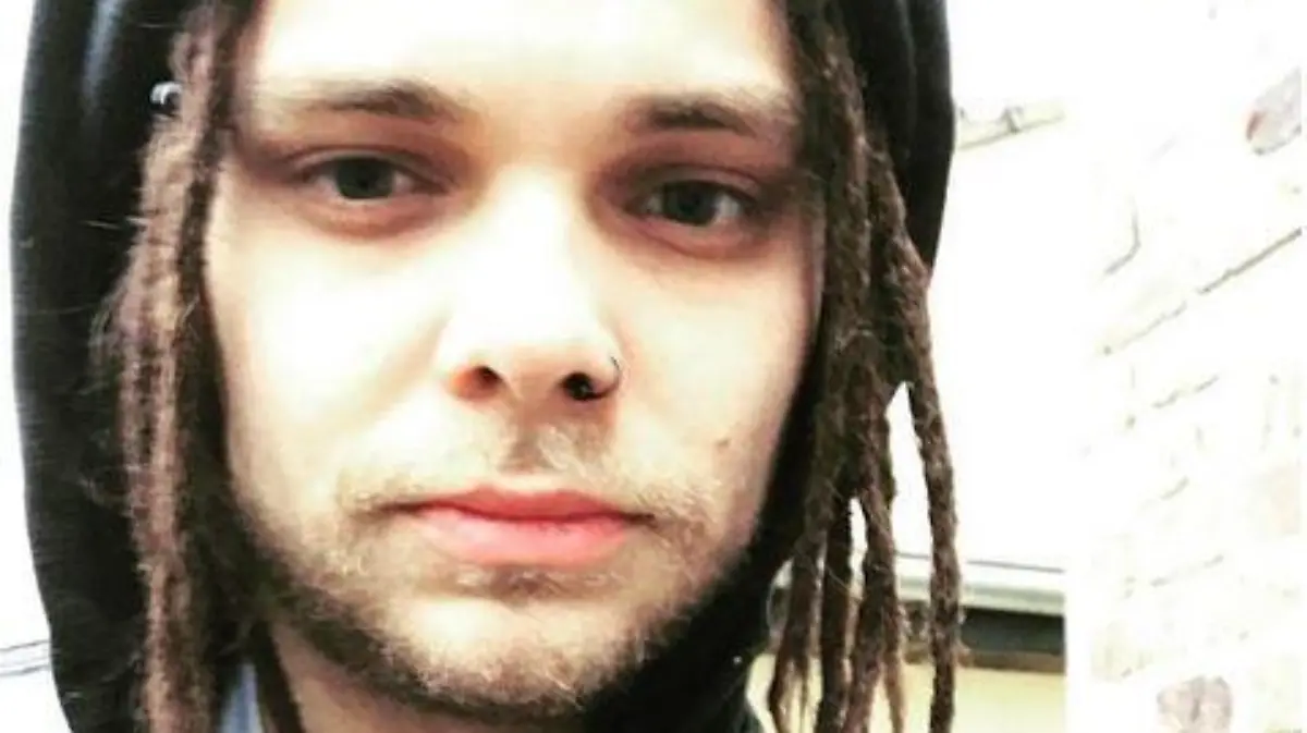 Sebastian Biesler ist der Sänger der Band 'Eskimo Callboy'