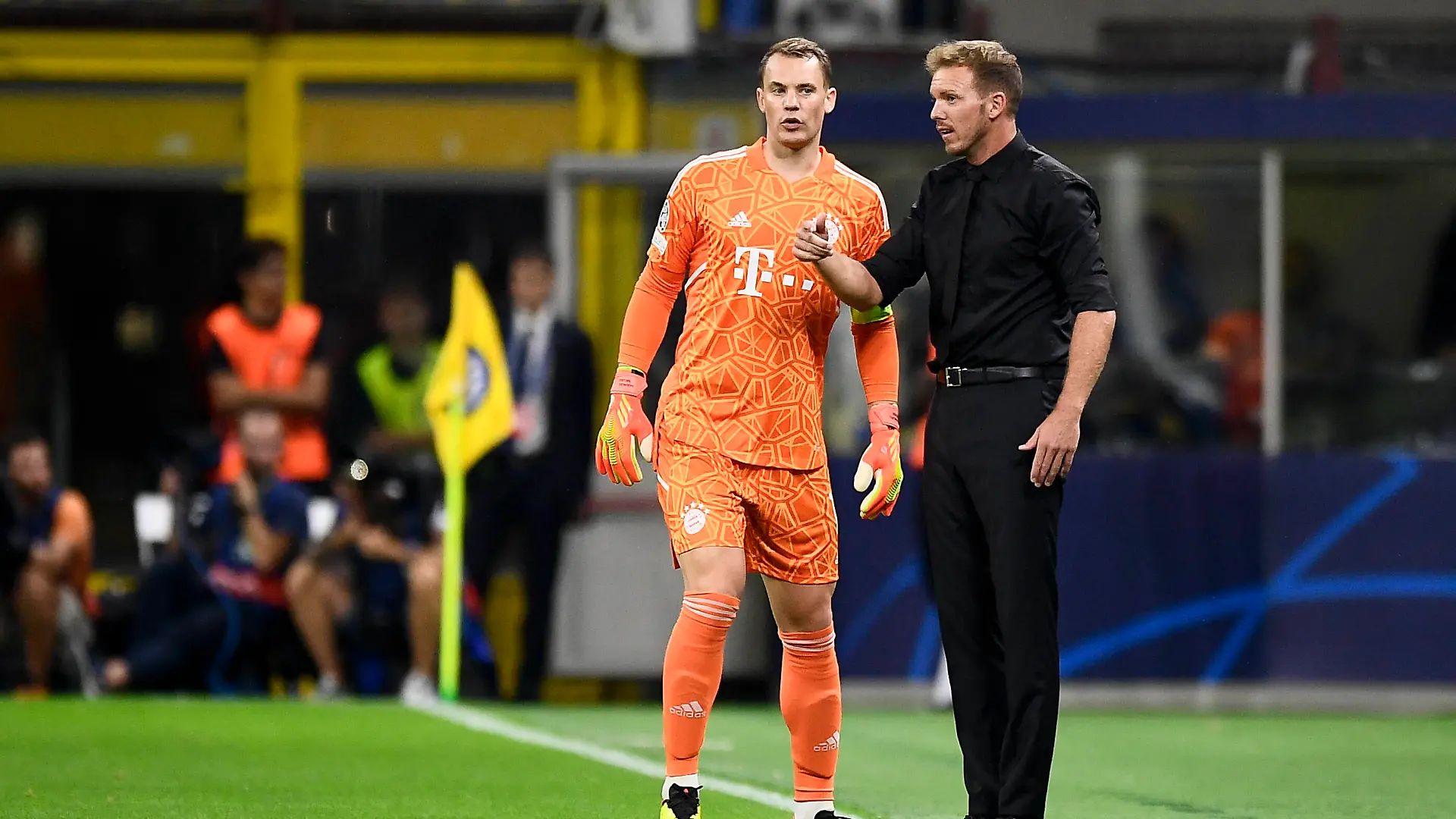 FC Internazionale v FC Bayern Munich - UEFA Champions League Julian Nagelsmann, head coach of FC Bayern Munich, speaks with Manuel Neuer of FC Bayern Munich during the UEFA Champions League football match between FC Internazionale and FC Bayern Munich. Milan Italy Copyright: xNicolxCampox