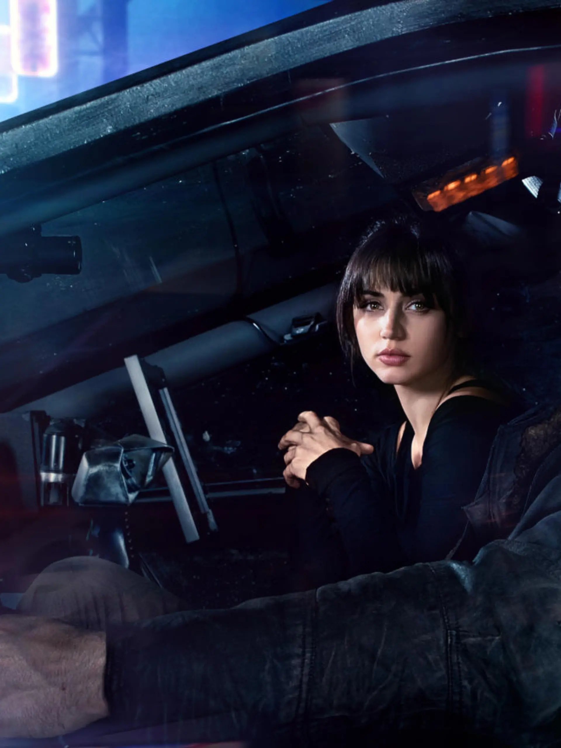 Ryan Gosling spielt in 'Blade Runner 2049' den Replikanten K, Ana de Armas seine Freundin Joi
