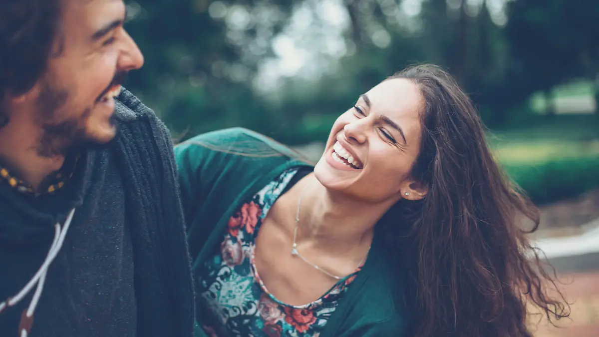 Auf diese 6 Dinge achten Frauen beim ersten Date Ist er pünktlich?