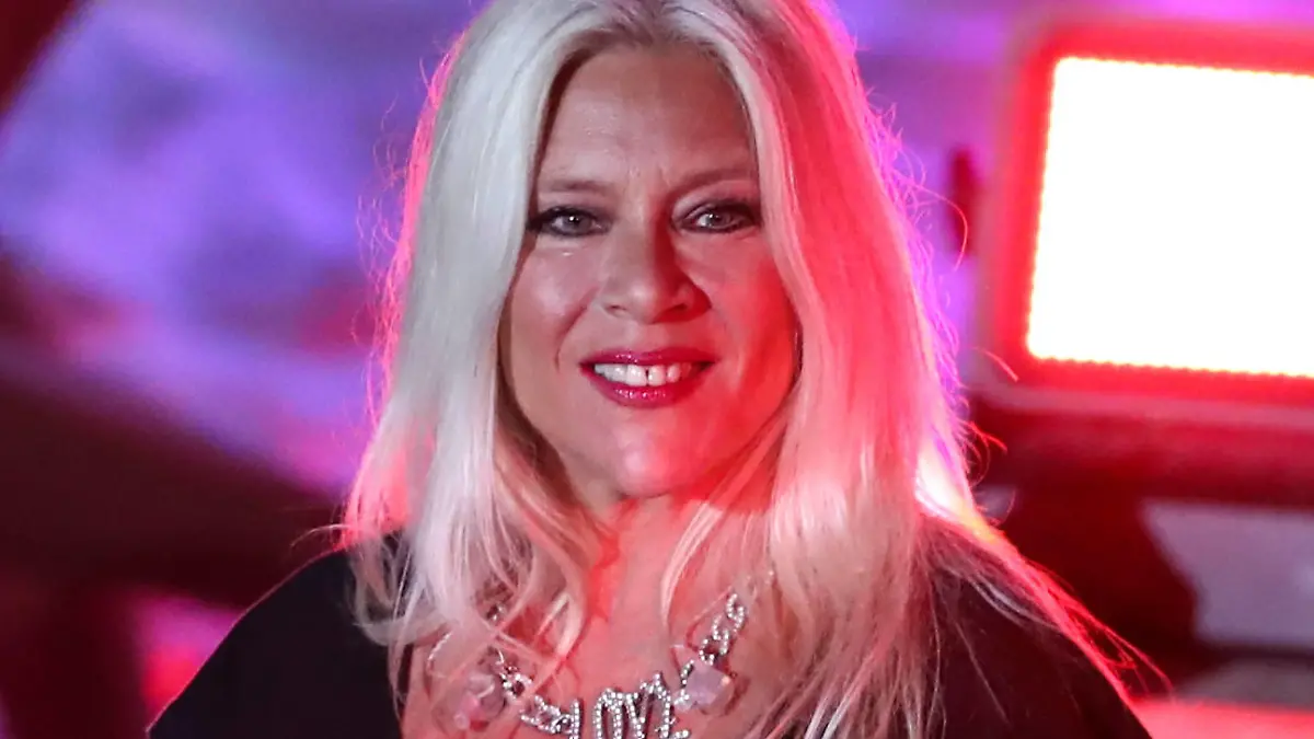 Saengerin Samantha Fox - ARD Aufzeichnung Show DIE GROSSE SCHLAGERSTRANDPARTY 2023 - Wir Feiern die 80 Er aus dem Amphitheater Gelsenkirchen *** Saengerin Samantha Fox ARD recording Show DIE GROSSE SCHLAGERSTRANDPARTY 2023 Wir Feiern die 80 Er aus dem Amphitheater Gelsenkirchen