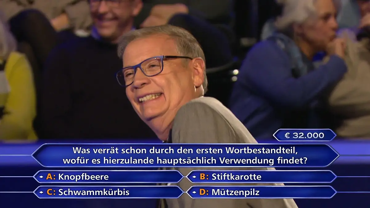 Ein Zusatzjoker-Wettstreit unter Eheleuten? Daran hat auch "Wer wird Millionär?"-Moderator Günther Jauch sichtlich Spaß!