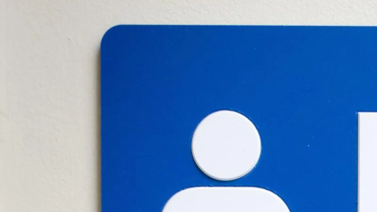 Symbolische Gleichstellung der Geschlechter: Schild an einer Toilette in Kalifornien zeigt an, dass diese Toilette von allen Geschlechtern gleichermassen genutzt werden kann, aufgenommen im Februar 2016. | Verwendung weltweit