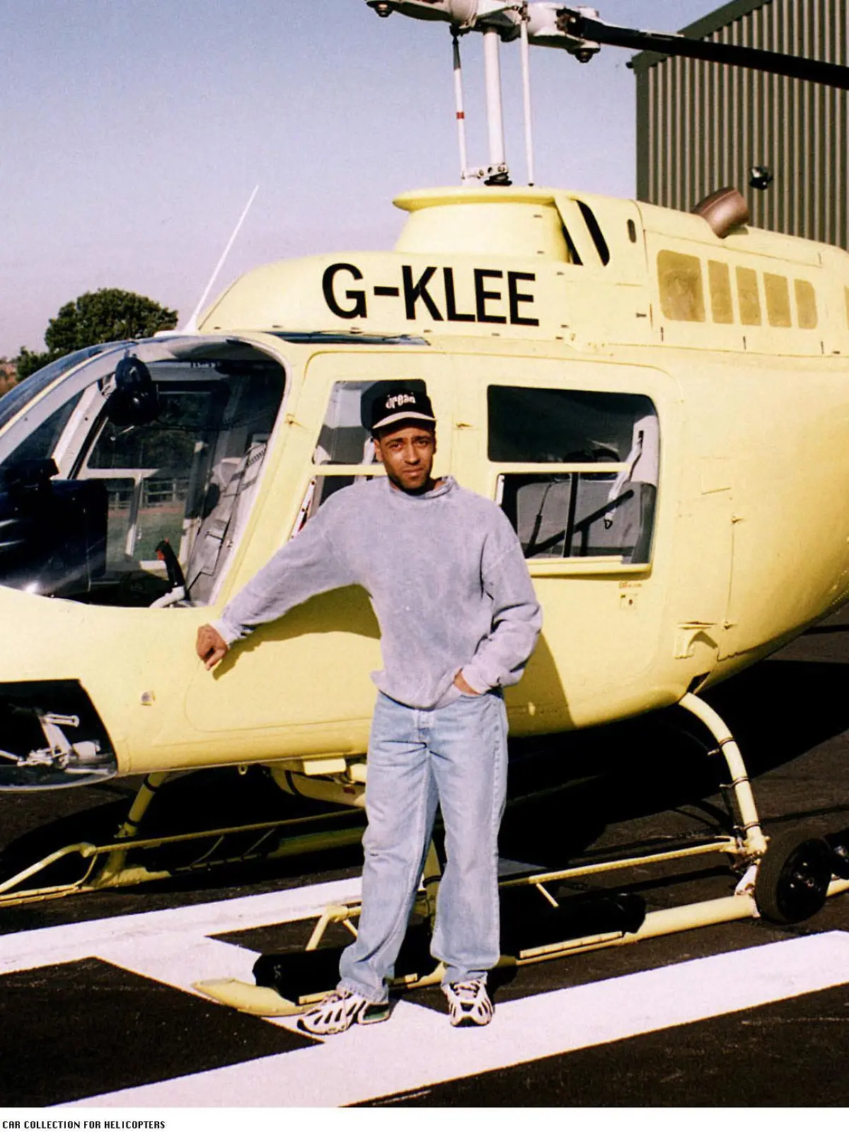Lottogewinner Lee Ryan in den Neunzigern mit seinem Helikopter