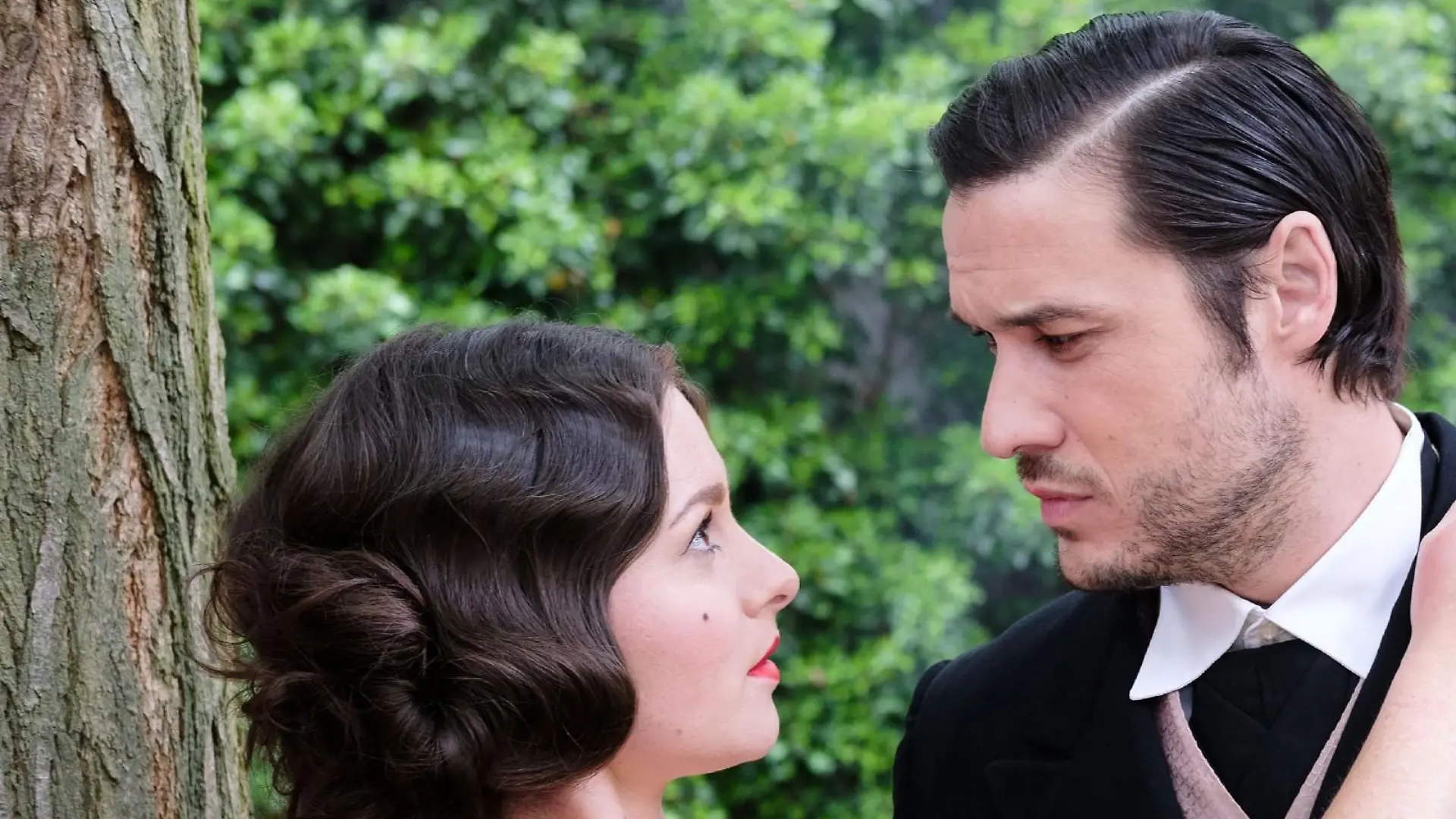 Traumsequenz / Vision: Saskia (Antonia Michalsky) hat eine aufregend-romantische Vision von ihrem Traummann Jakob (Alexander Milo).