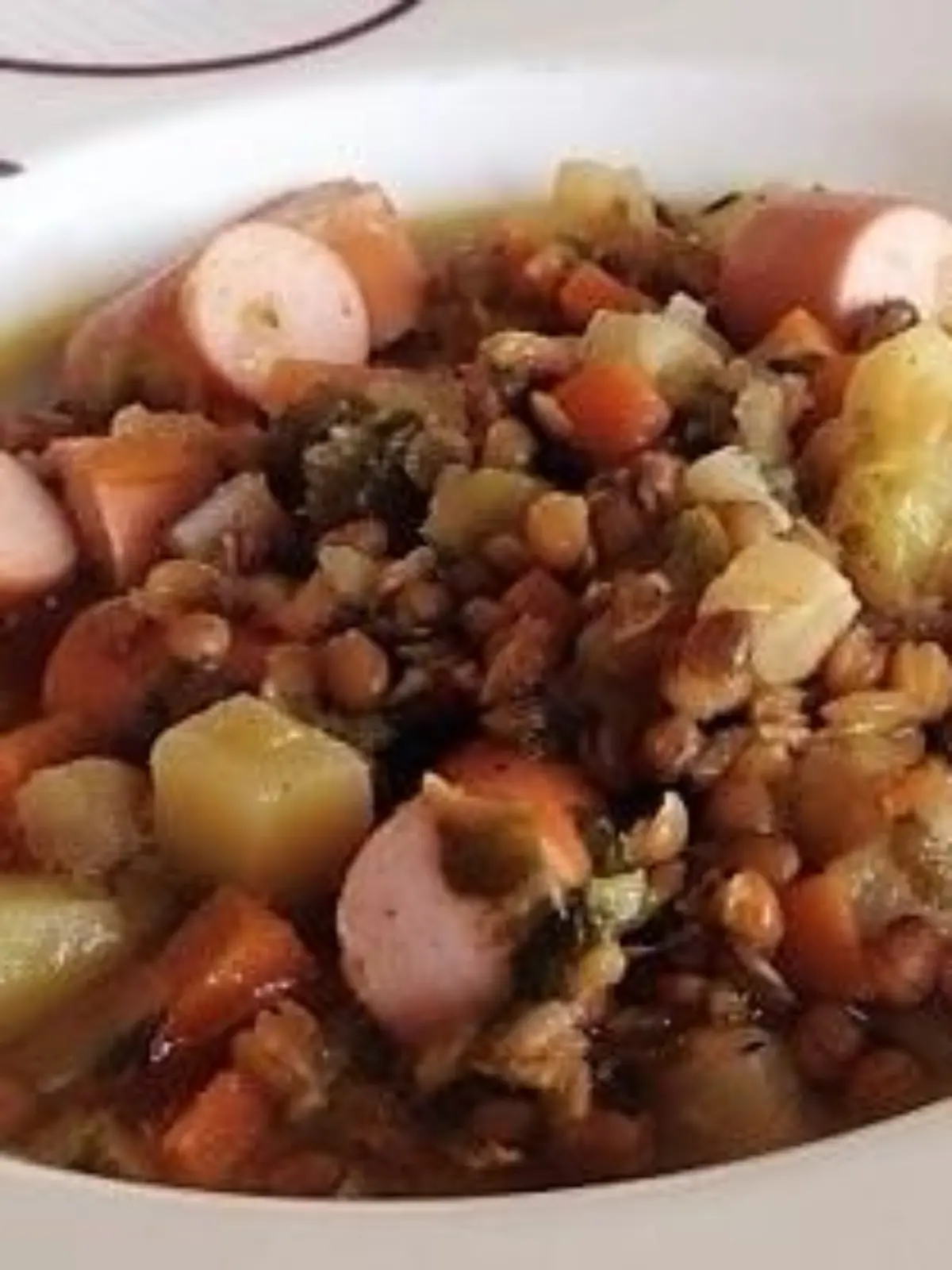 Bild zu: "Unser Lieblingsgericht: So muss Linsensuppe schmecken!"