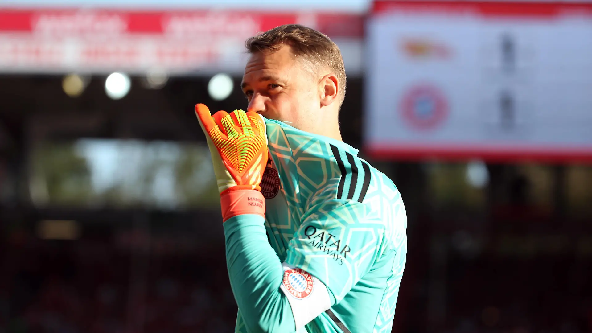 Torwart Manuel Neuer enttäuscht nach Spielende / Enttäuschung / / Fußball Fussball / Bundesliga Herren DFL / 5. Spieltag Saison 2022/2023 / 03.09.2022 / 1.FC Union Berlin FCU vs. FC Bayern München FCB / DFL regulations prohibit any use of photographs as image sequences and/or quasi-video. / *** Goalkeeper Manuel Neuer disappoints after end of match disappointment Sports Football Soccer Bundesliga Men DFL 5 Matchday Season 2022 2023 03 09 2022 1 FC Union Berlin FCU vs FC Bayern Munich FCB DFL regulations prohibit any use of photographs as image sequences and or quasi video