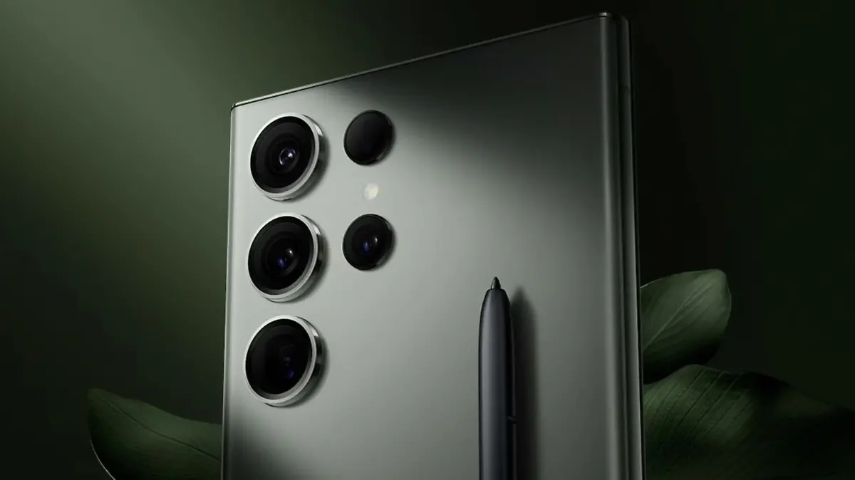 Samsung Galaxy S23 Ultra in Grün.