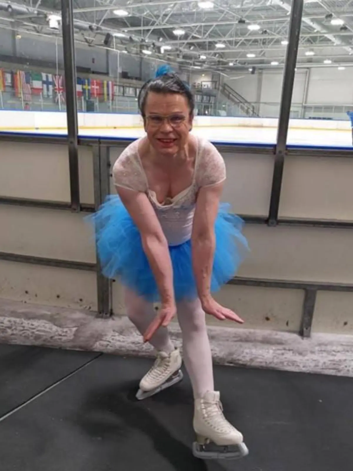 Minna-Maaria Antikainen lief bei der Eröffnung der Eiskunstlauf-EM in Finnland.