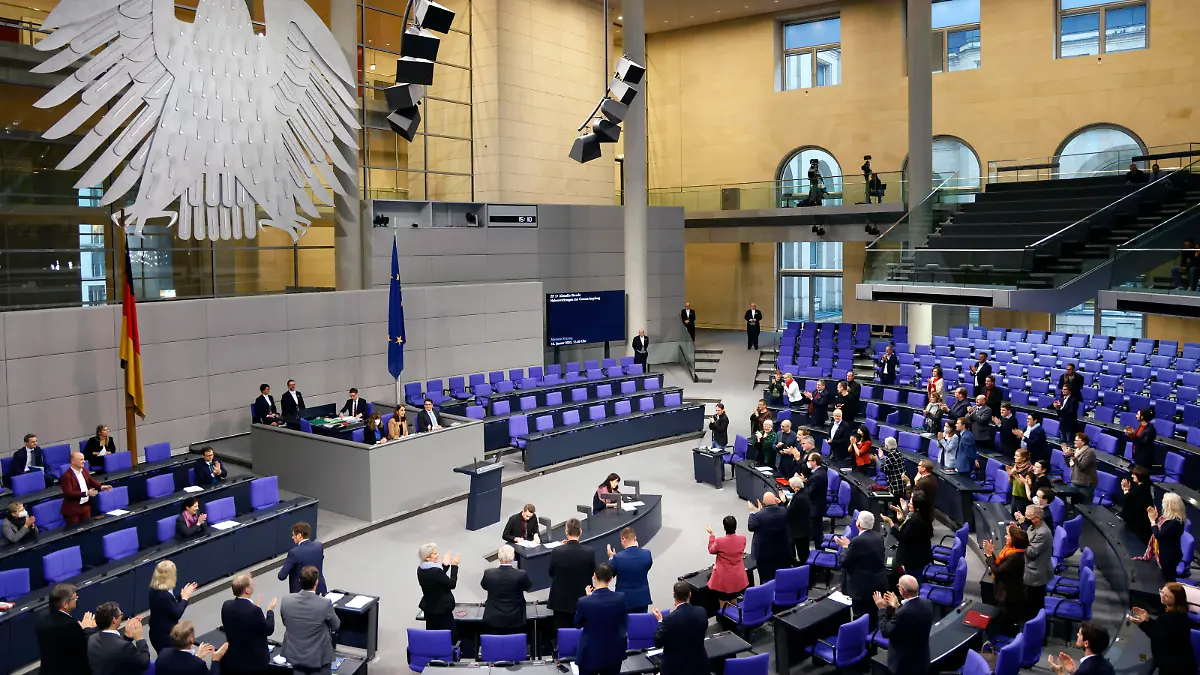  77. Sitzung des Deutschen Bundestages im Reichstagsgebäude. Berlin, 16.12.2022 *** 77 Session of the German Bundestag in the Reichstag building Berlin, 16 12 2022 Foto:xJ.xMWx/xFuturexImage