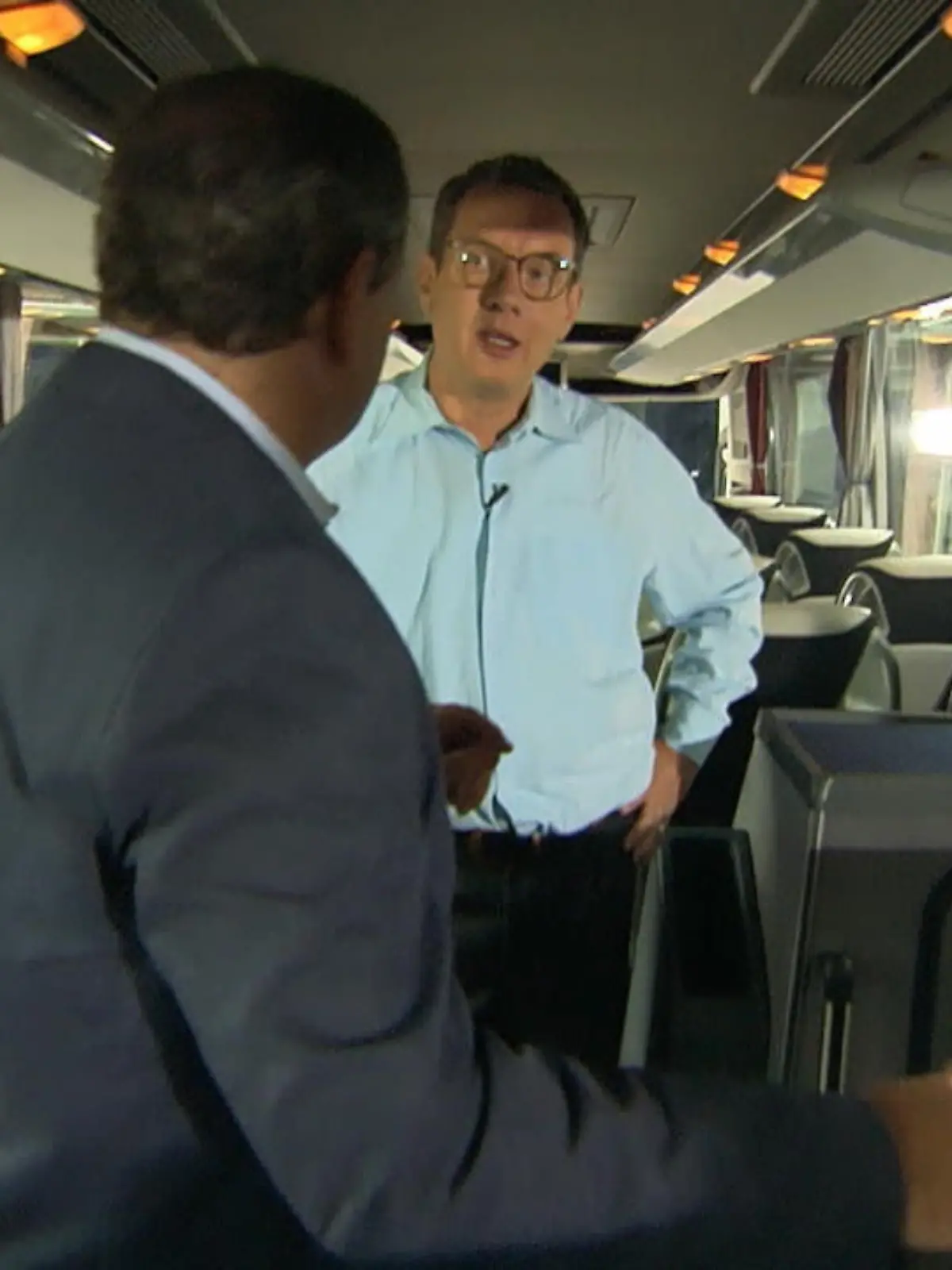 Bild zu: "Das ist der sicherste Platz im Bus!"