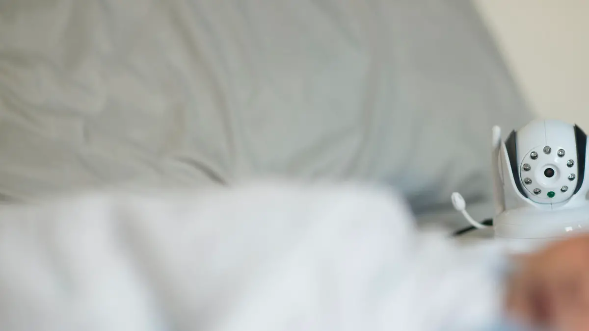 Babyphone neben Baby