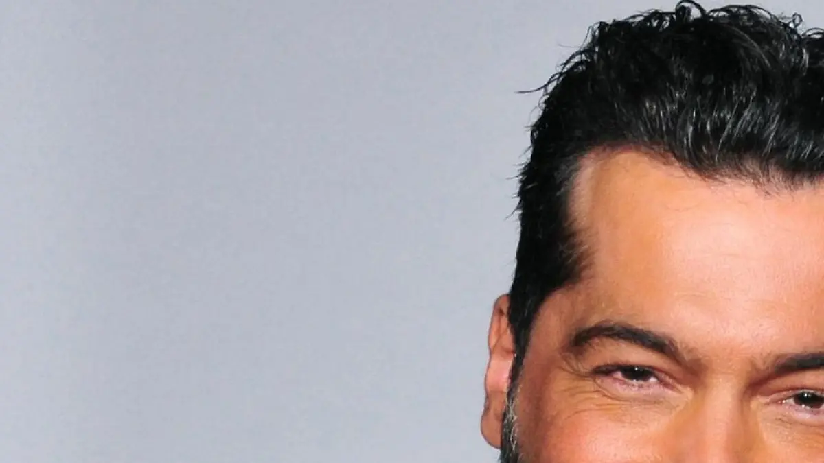 Model und _Bachelorette_-Macho Aurelio Savina (39) und Freundin Lisa Freidinger (28)