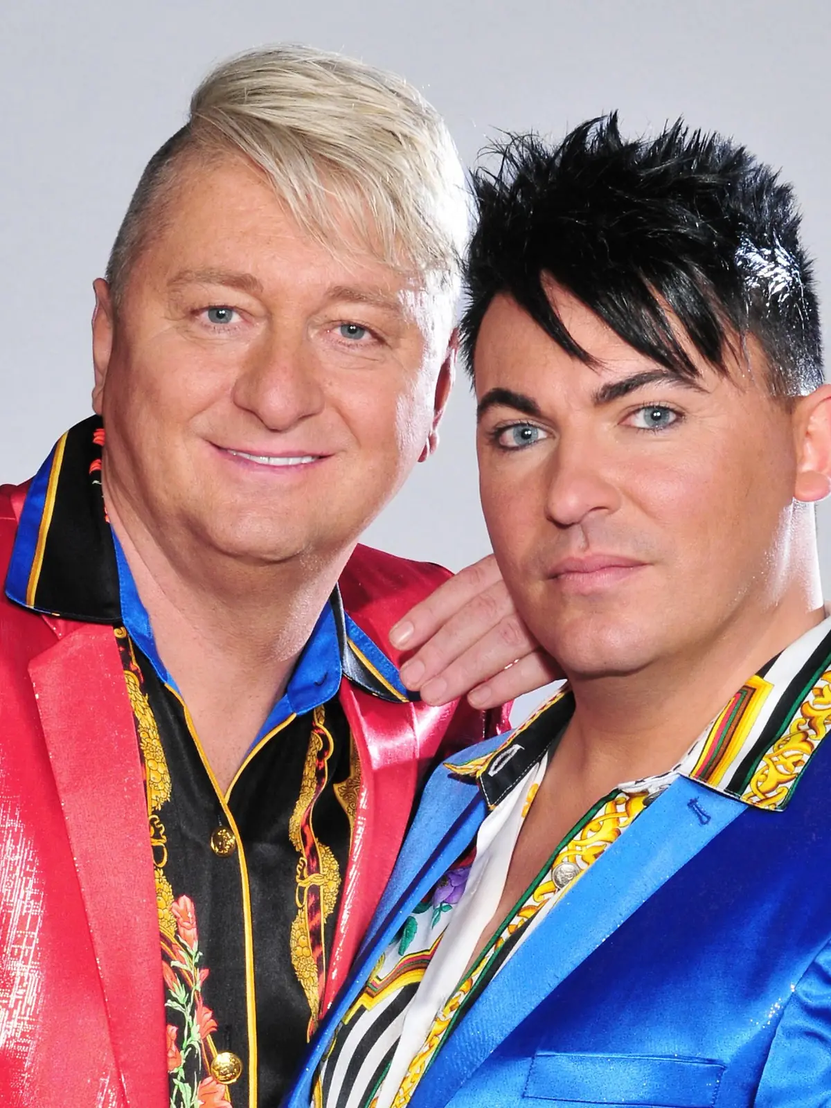 Das schwule, bunte und schrille _Hot der Schrott_ TV-Paar aus Bayern Hubert Fella (49, l.) und Matthias Mangiapane (34).