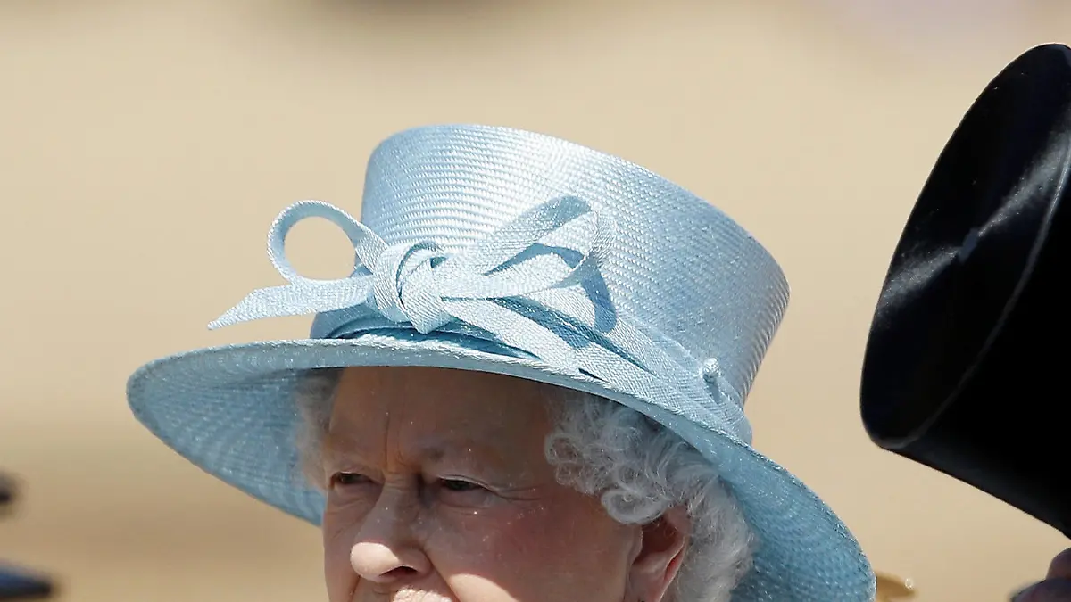 FILE PHOTO: Britain's Queen Elizabeth and Prince Philip attend Trooping the Colour in London, Britain, June 17, 2017. REUTERS/Peter Nicholls/File Photo