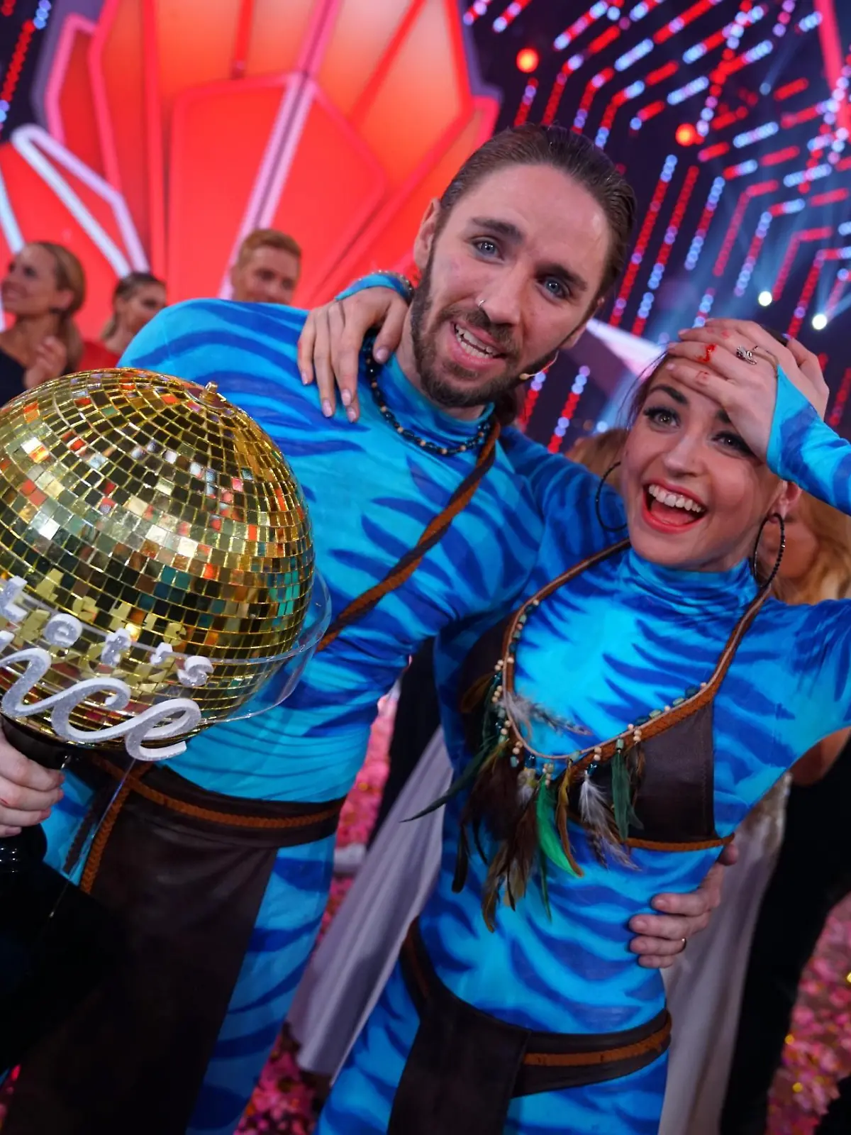 Gil Ofarim mit seiner Tanzpartnerin Ekaterina Leonova ist "Dancing Star 2017" 

Verwendung der Bilder für Online-Medien ausschließlich mit folgender Verlinkung:'Alle Infos zu 'Let's Dance' im Special bei RTL.de: http://www.rtl.de/cms/sendungen/lets-dance.html