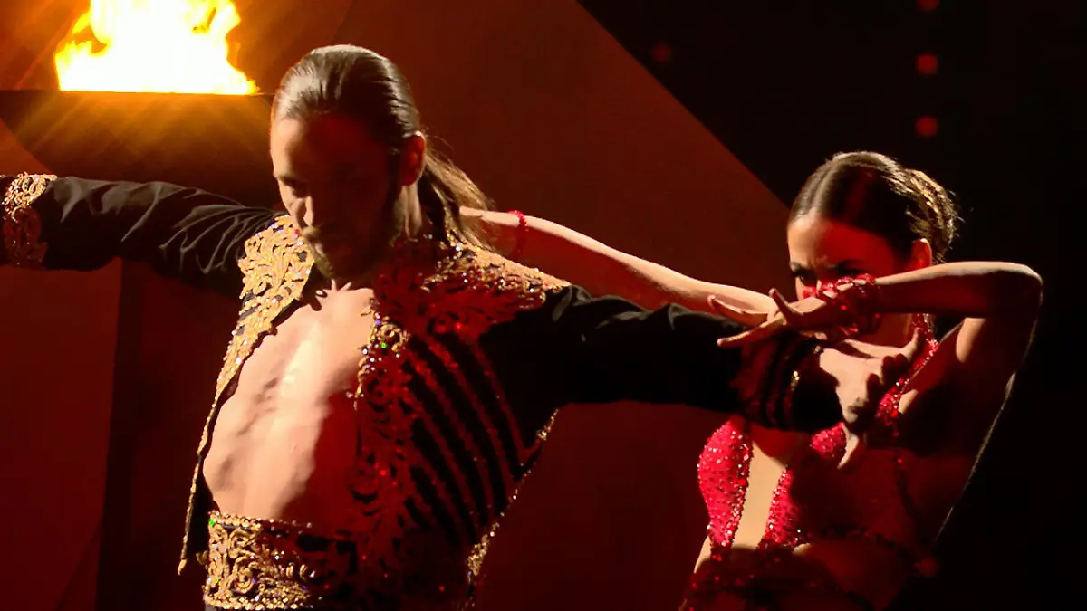 Ein magischer Paso Doble von Gil Ofarim & Ekaterina Let's Dance 2017: Halbfinale
