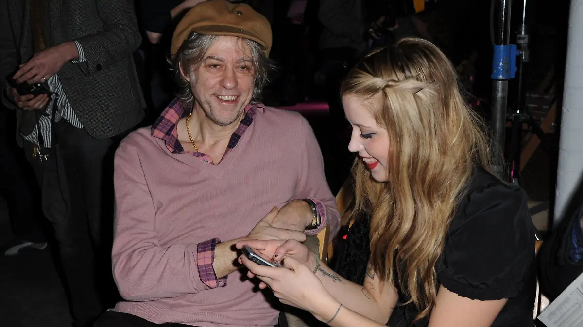 London Fashion Week Autumn 2009 - Luella Show.Sir Bob Geldof (Left) and daughter Peaches Geldof during the Luella show at London Fashion Week. picture date: Monday February 23, 2009. Photo credit should read: Zak Hussein/PA Wire URN:6918972