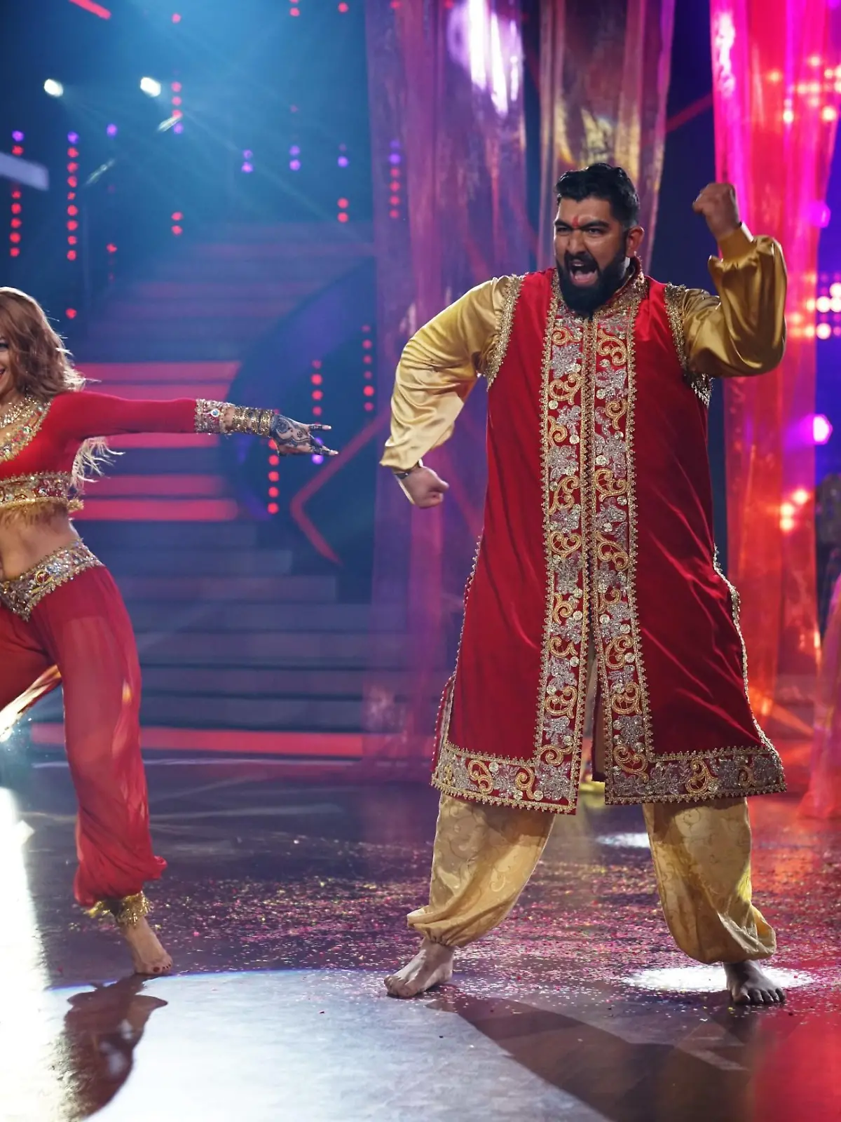 Faisal Kawusi und Oana Nechiti. 