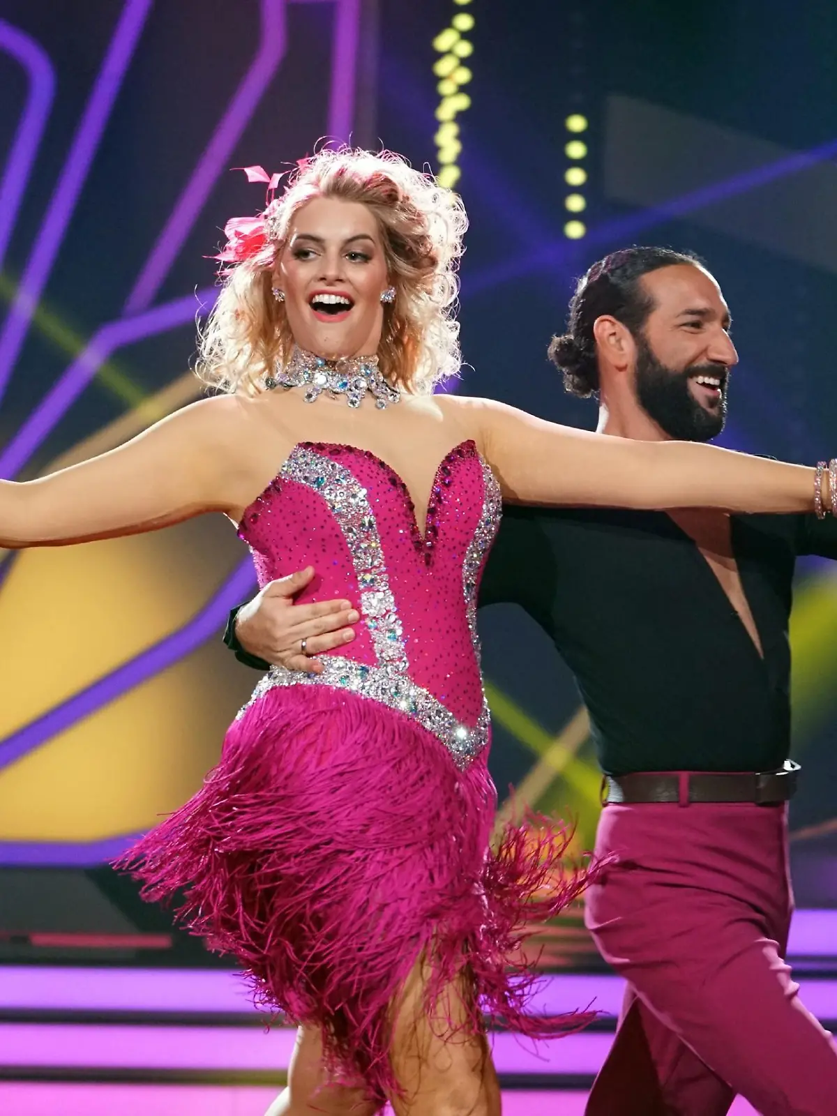 Angelina Kirsch und Massimo Sinató            Verwendung der Bilder für Online-Medien ausschließlich mit folgender Verlinkung:"Alle Infos zu "Let´s Dance" im Special bei RTL.de: http://www.rtl.de/cms/sendungen/lets-dance.html