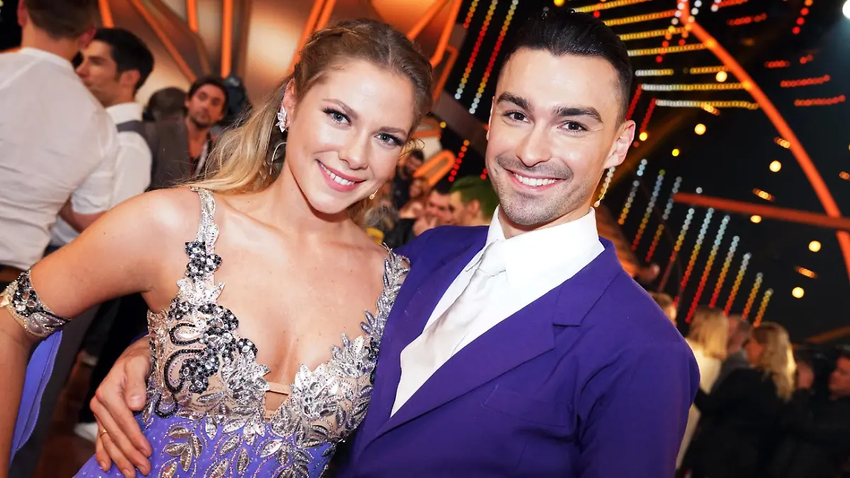 Cheyenne Pahde und Andrzej Cibis sind ausgeschieden Verwendung der Bilder für Online-Medien ausschließlich mit folgender Verlinkung:"Alle Infos zu "Let´s Dance" im Special bei RTL.de: http://www.rtl.de/cms/sendungen/lets-dance.html
