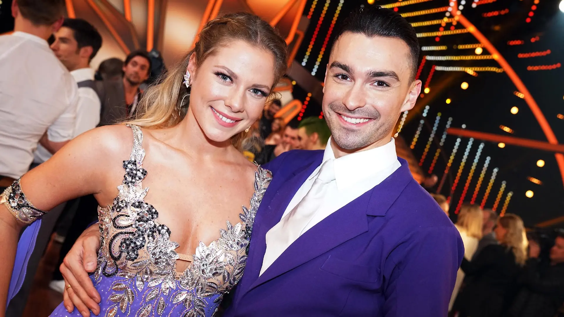 Cheyenne Pahde und Andrzej Cibis sind ausgeschieden      Verwendung der Bilder für Online-Medien ausschließlich mit folgender Verlinkung:"Alle Infos zu "Let´s Dance" im Special bei RTL.de: http://www.rtl.de/cms/sendungen/lets-dance.html