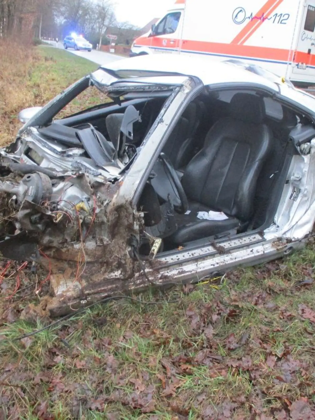 total beschädigtes Unfallfahrzeug