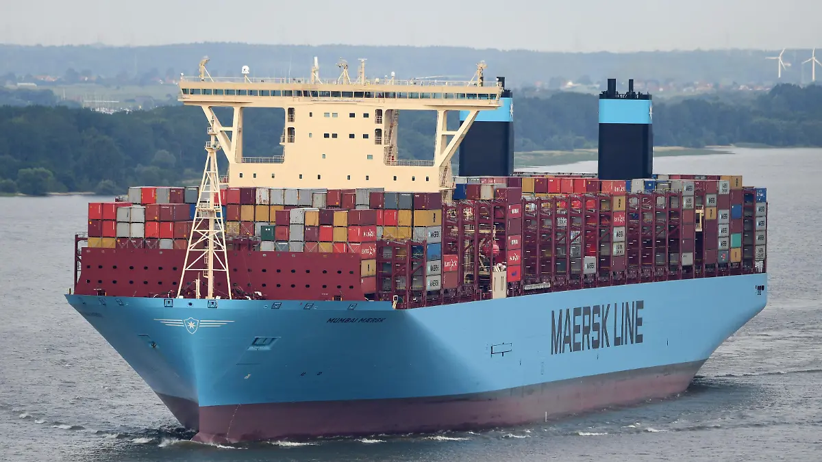 Das Containerschiff «Mumbai Maersk». Das 400 Meter lange Containerschiff ist in der Nacht zum Donnerstag etwa sechs Kilometer nördlich vor der Insel Wangerooge auf Grund gelaufen.