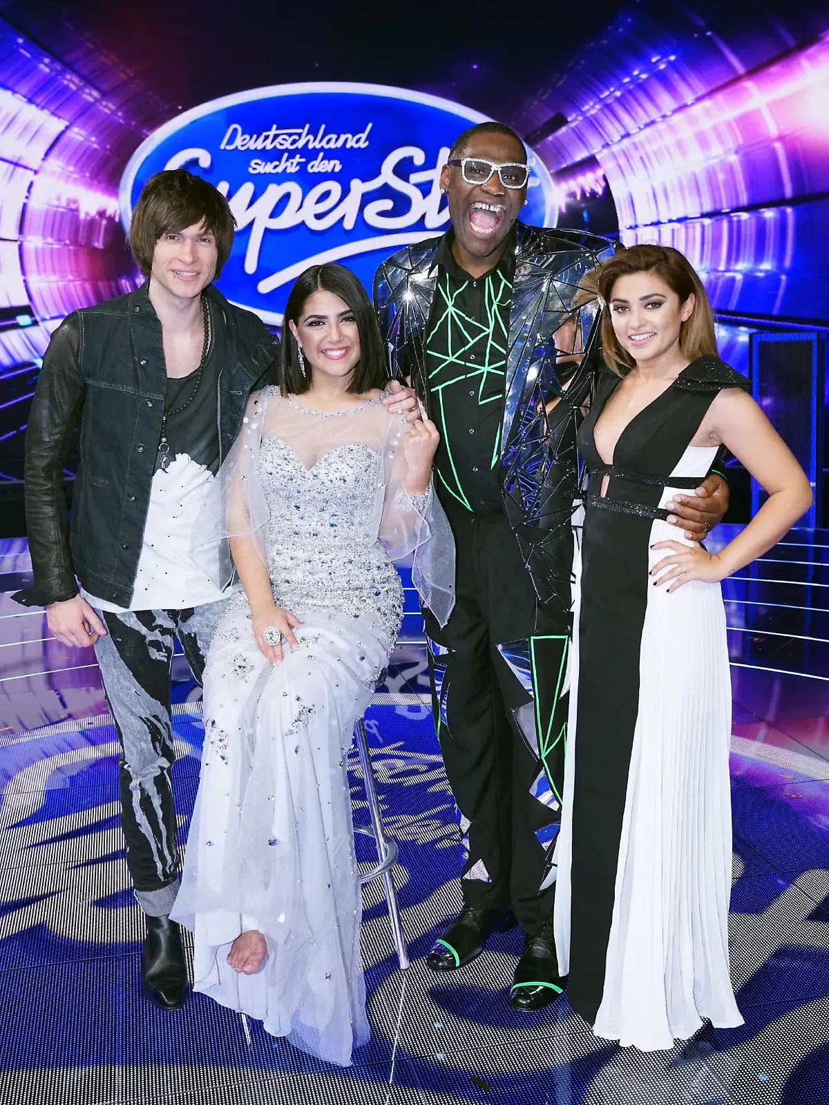 Die "DSDS"-Finalisten stehen fest. V.l.: Alexander Jahnke, Duygu Goenel, Alphonso Williams und Maria Voskania


Verwendung der Bilder für Online-Medien ausschließlich mit folgender Verlinkung:"Alle Infos zu "Deutschland sucht den Superstar" im Special bei RTL.de: http://www.rtl.de/cms/sendungen/superstar.html